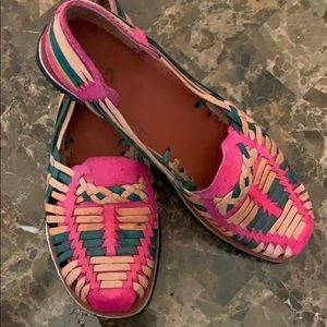 Artesanal mexican flat sandals